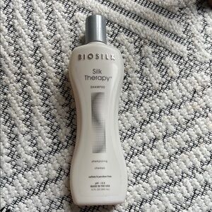 Biosilk Silk Therapy Shampoo - Silver Cap